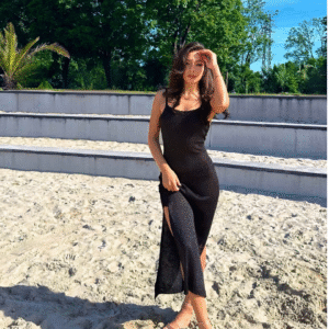 Rückenfreies Glitzerkleid mit Schlitz-Schwarz
