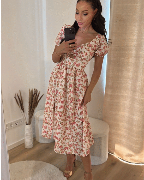 Geblümtes Kleid