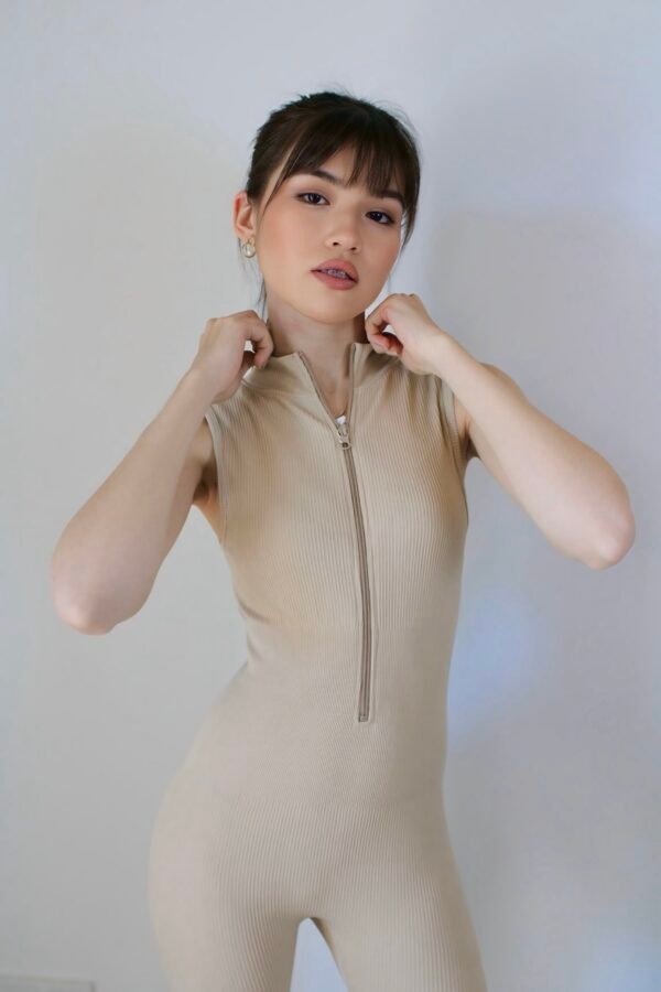 Shaping-Overall  mit langer Hose-Beige