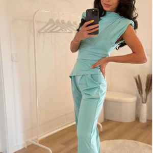 Trägerlose Bluse mit goldfarbenen Knöpfen-Blau