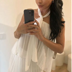 Plissiertes Zweiteiler-Set mit-Weiß Halstuch-