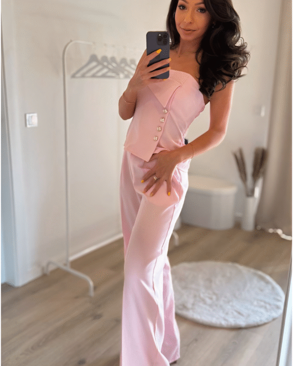Trägerlose Bluse mit goldfarbenen Knöpfen-Pink